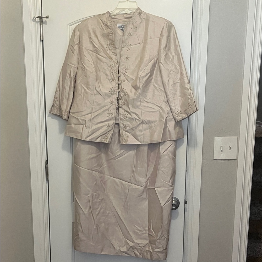 Jessica Howard Beaded Jacket and dress Set in Light Champagne